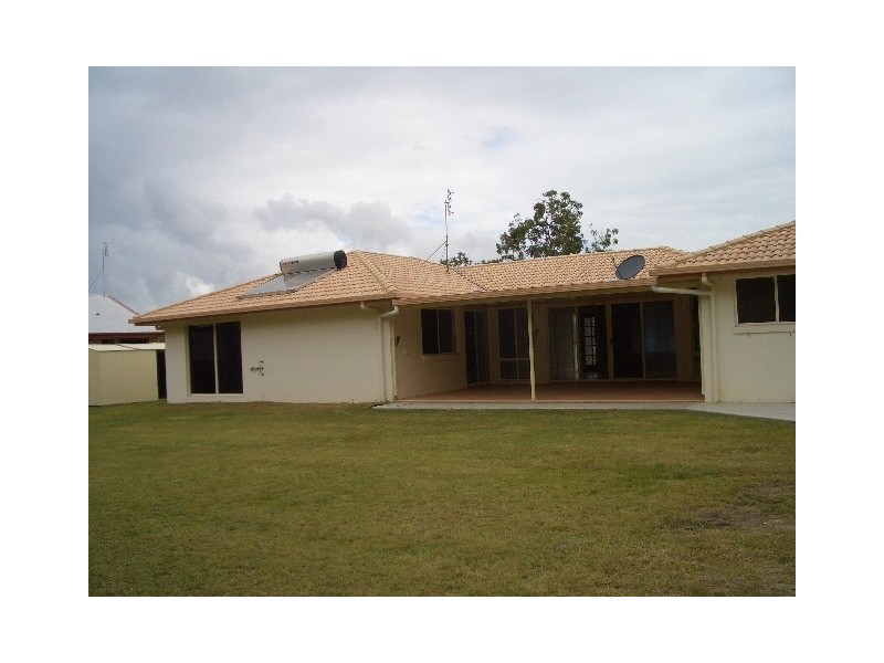 7 Ringtail Way, Urangan QLD 4655