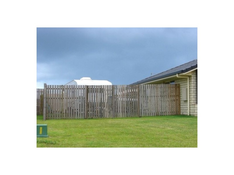 31 Joselyn, Point Vernon QLD 4655