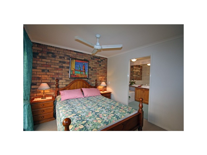 3 Woodland Close, Torquay QLD 4655