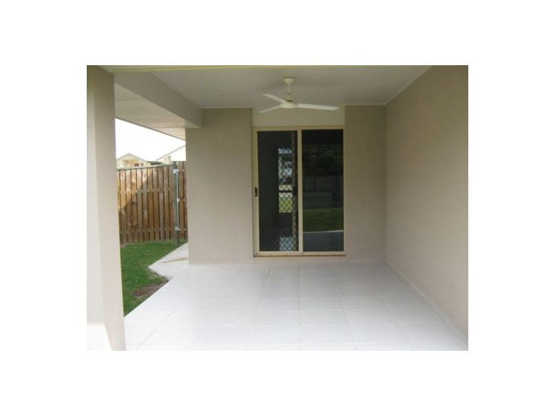 11 Baybreeze Ct, Wondunna QLD 4655