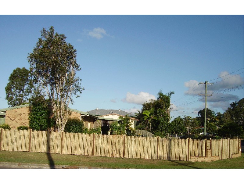 8 Fairway Drive, Urraween QLD 4655