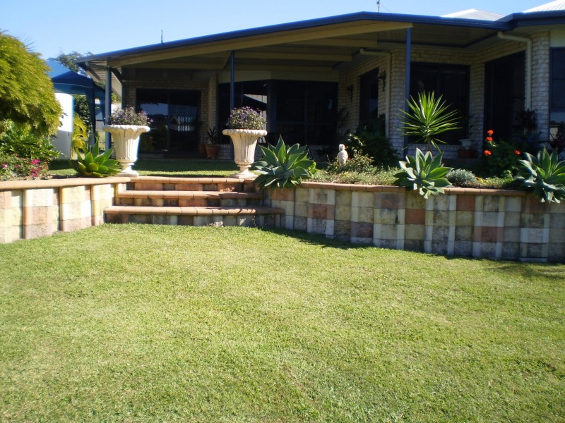 8 Mac Stock Drive, Dundowran Beach QLD 4655