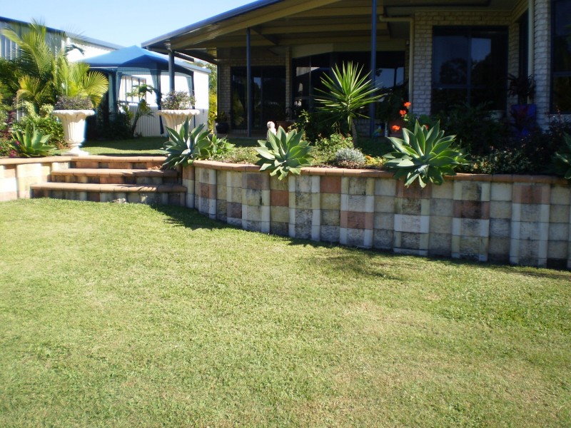 8 Mac Stock Drive, Dundowran Beach QLD 4655