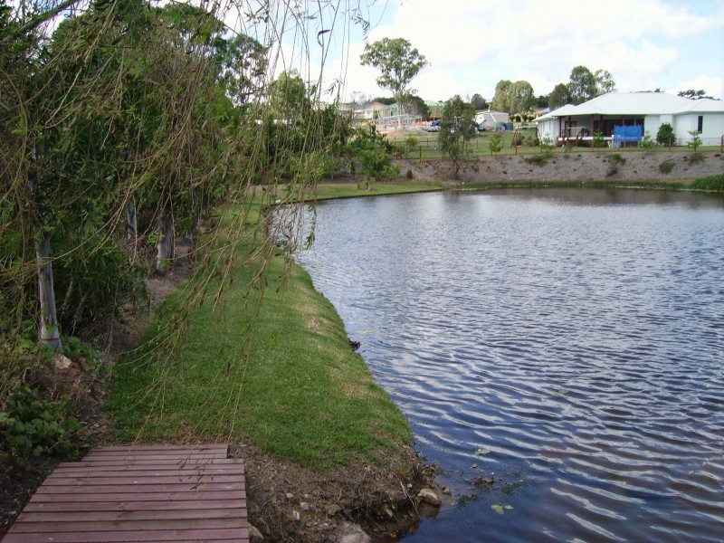 8 Mac Stock Drive, Dundowran Beach QLD 4655