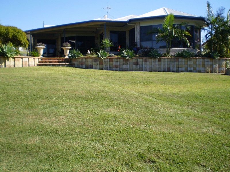 8 Mac Stock Drive, Dundowran Beach QLD 4655