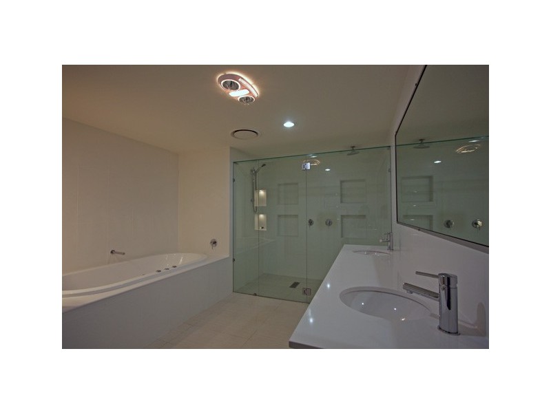 1&3/541 Esplanade, Urangan QLD 4655