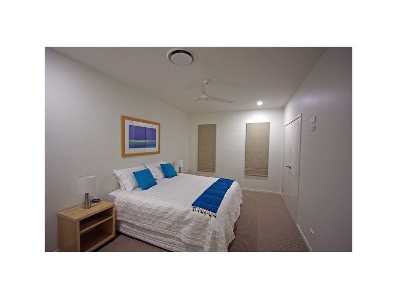 1&3/541 Esplanade, Urangan QLD 4655