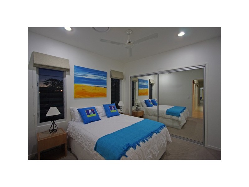 1&3/541 Esplanade, Urangan QLD 4655