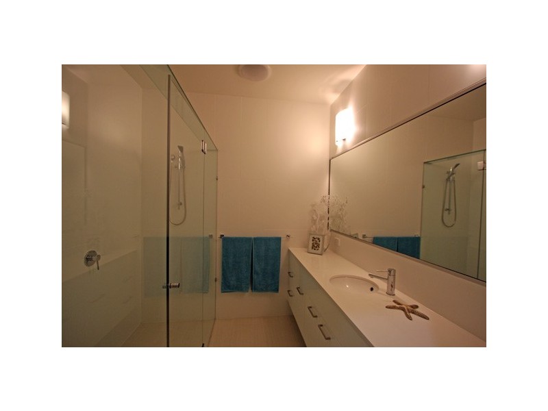 1&3/541 Esplanade, Urangan QLD 4655