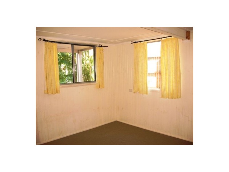 532 The Esplanade, Urangan QLD 4655