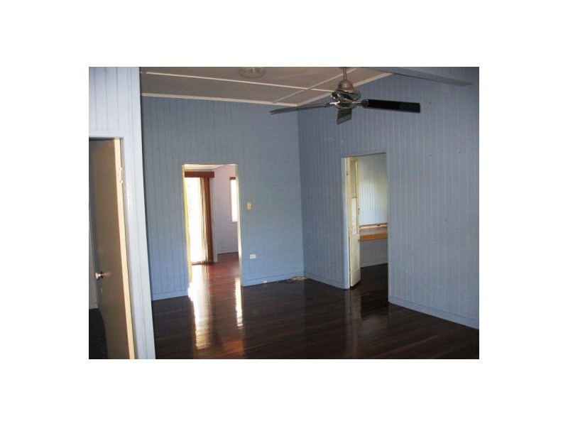 532 The Esplanade, Urangan QLD 4655