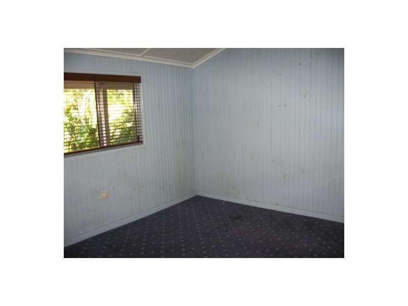 532 The Esplanade, Urangan QLD 4655