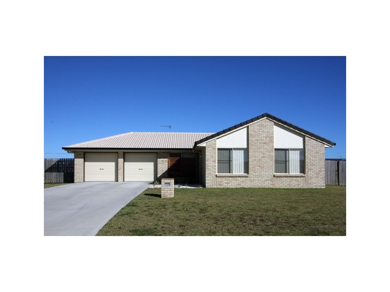 4 Manfred Way, Point Vernon QLD 4655