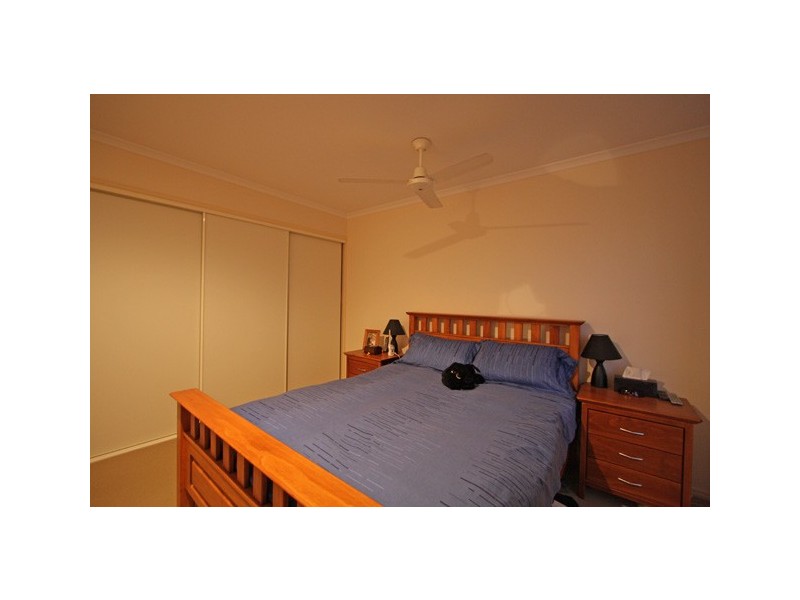 4 Manfred Way, Point Vernon QLD 4655