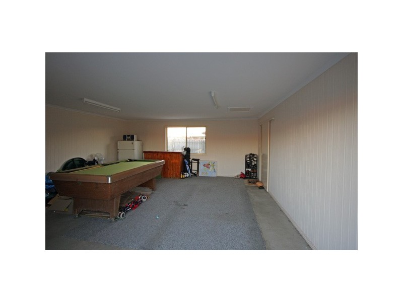 4 Manfred Way, Point Vernon QLD 4655