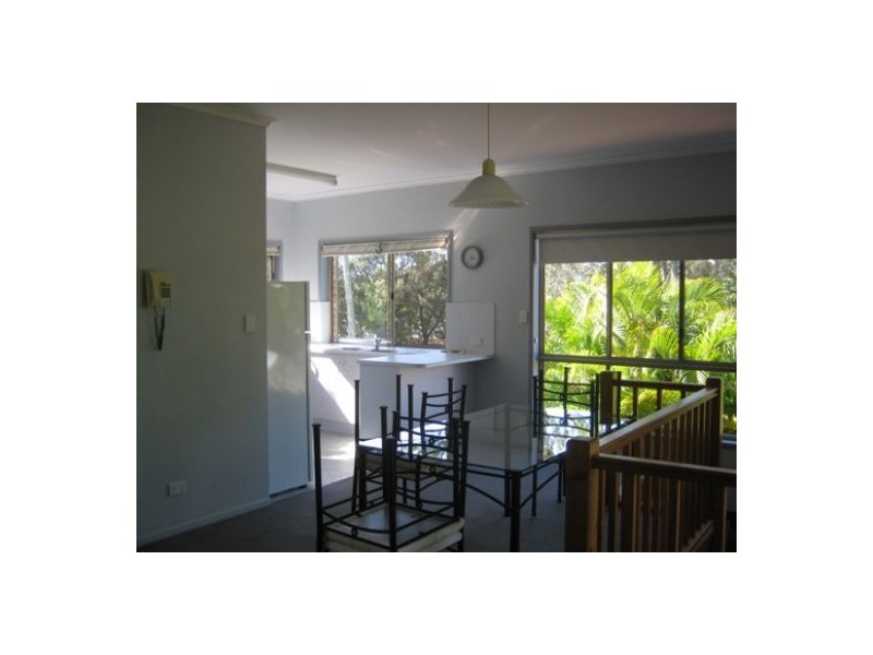 1/489 The Esplanade, Torquay QLD 4655