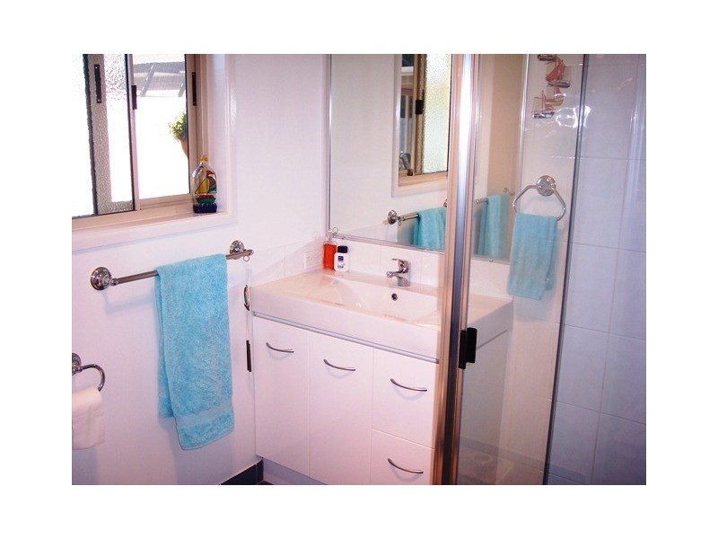 4  Layde Court, Urangan QLD 4655