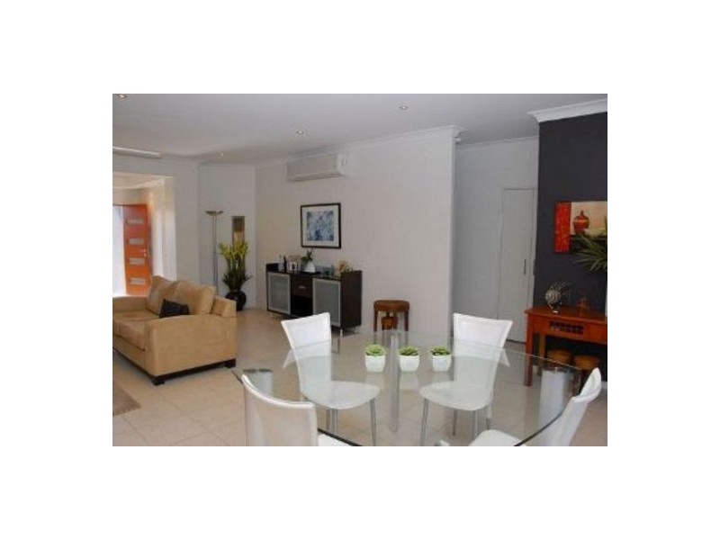 17 Haynes, Point Vernon QLD 4655