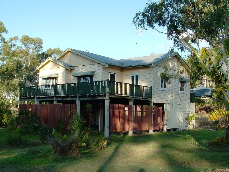2 Island Outlook, River Heads QLD 4655