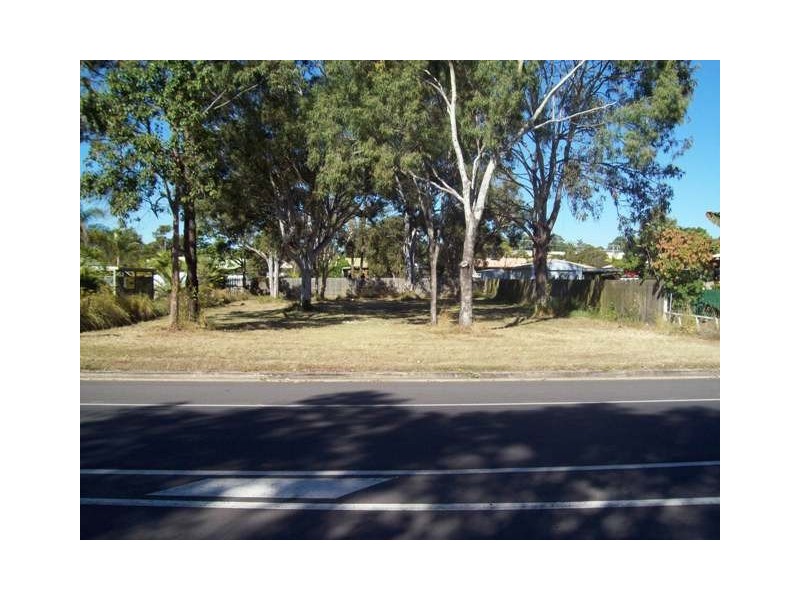 699 Boat Harbour Drive, Urangan QLD 4655