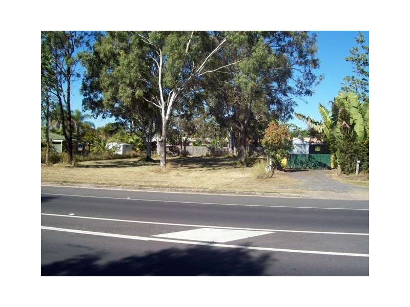 699 Boat Harbour Drive, Urangan QLD 4655