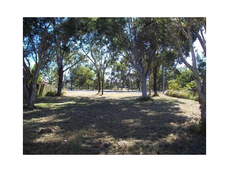 699 Boat Harbour Drive, Urangan QLD 4655