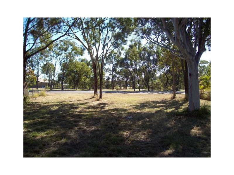 699 Boat Harbour Drive, Urangan QLD 4655
