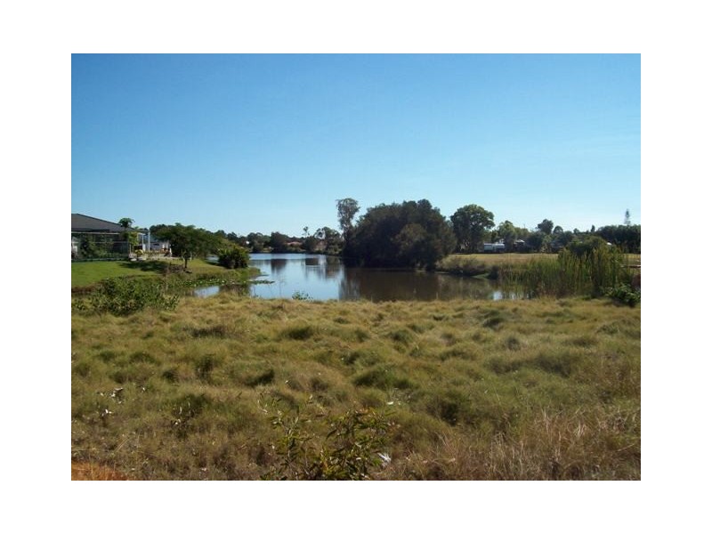 699 Boat Harbour Drive, Urangan QLD 4655