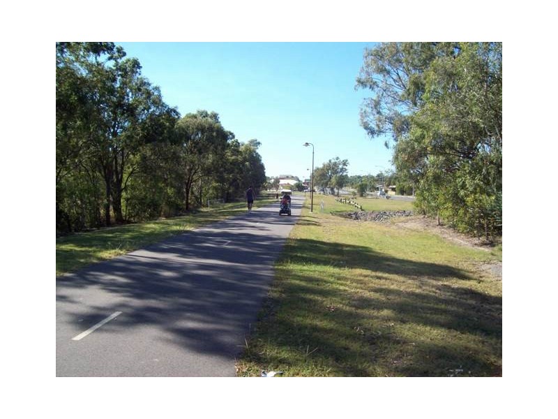 699 Boat Harbour Drive, Urangan QLD 4655
