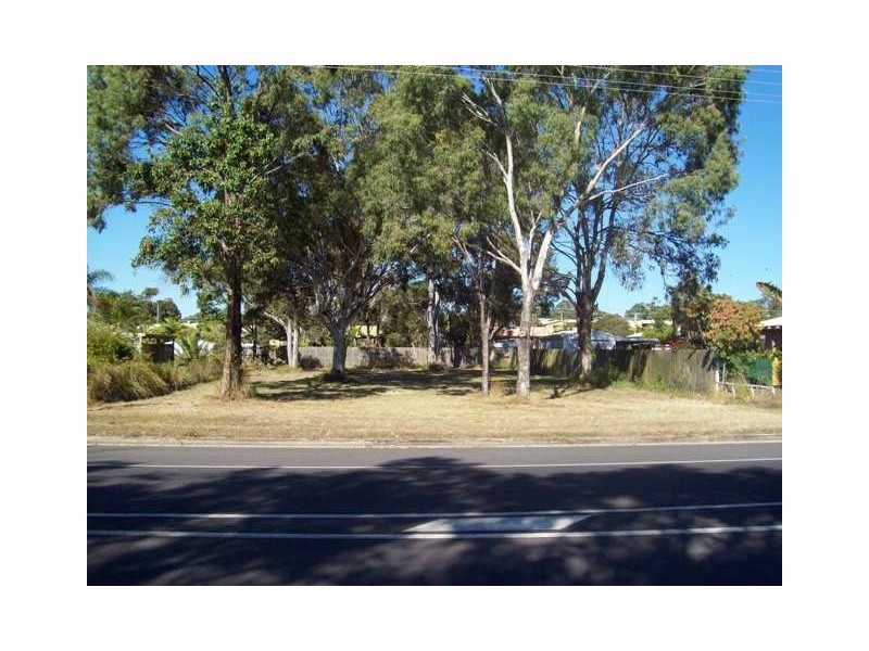 699 Boat Harbour Drive, Urangan QLD 4655