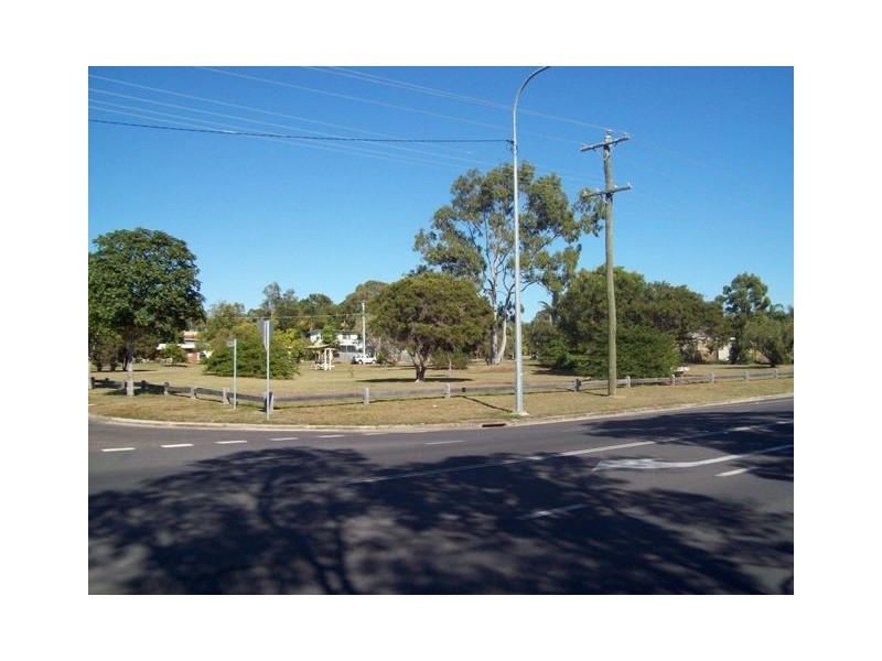 699 Boat Harbour Drive, Urangan QLD 4655