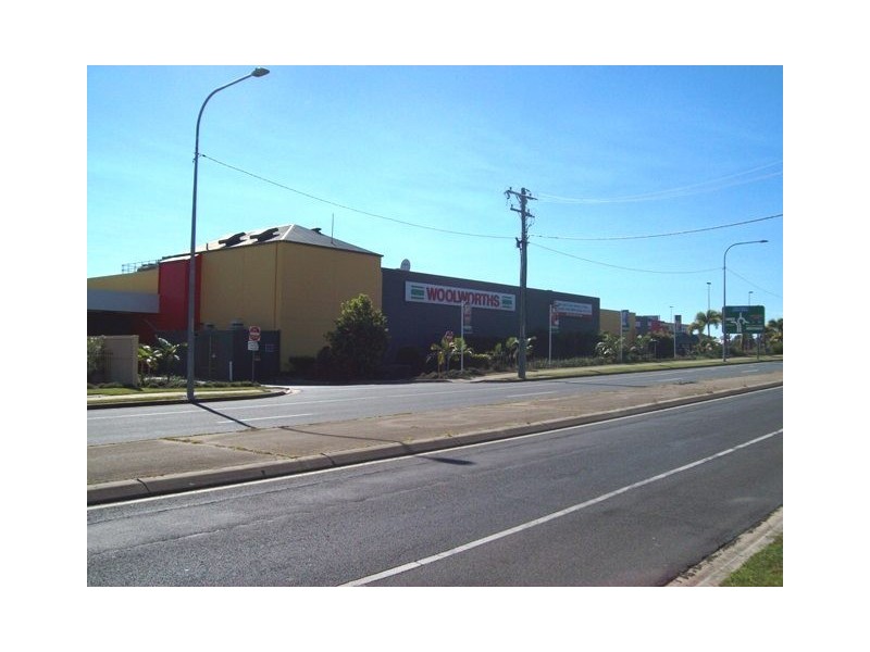 699 Boat Harbour Drive, Urangan QLD 4655