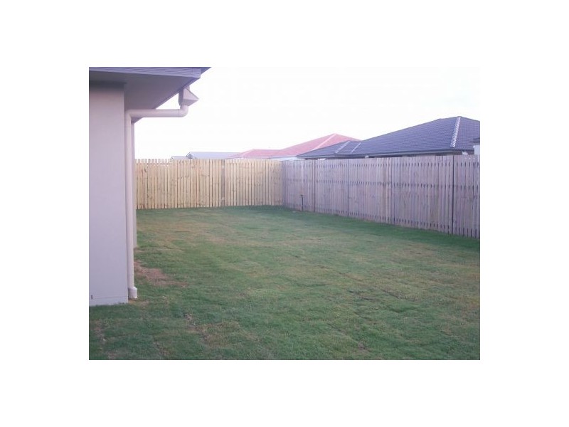 49 Lady Penrhyn Drive, Eli Waters QLD 4655