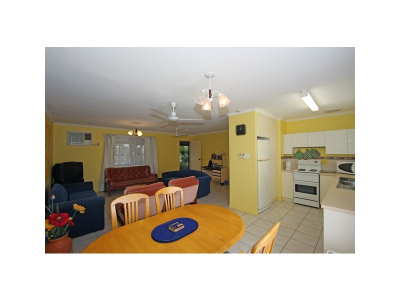 7 Aimee Drive, Urangan QLD 4655
