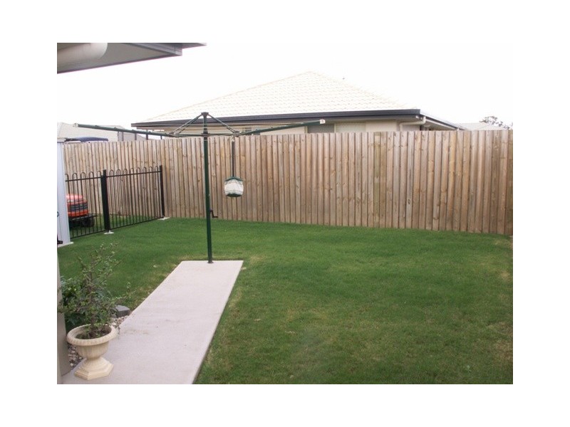4 Protector Way. Mariners Cove, Eli Waters QLD 4655