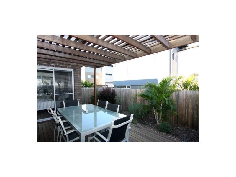 54 & 55 – 136 Pulgul Street, Urangan QLD 4655