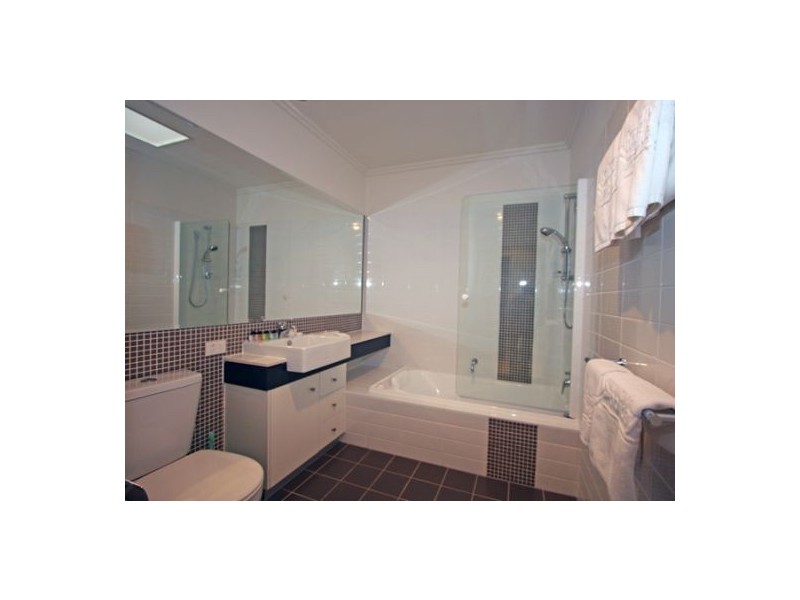 54 & 55 – 136 Pulgul Street, Urangan QLD 4655