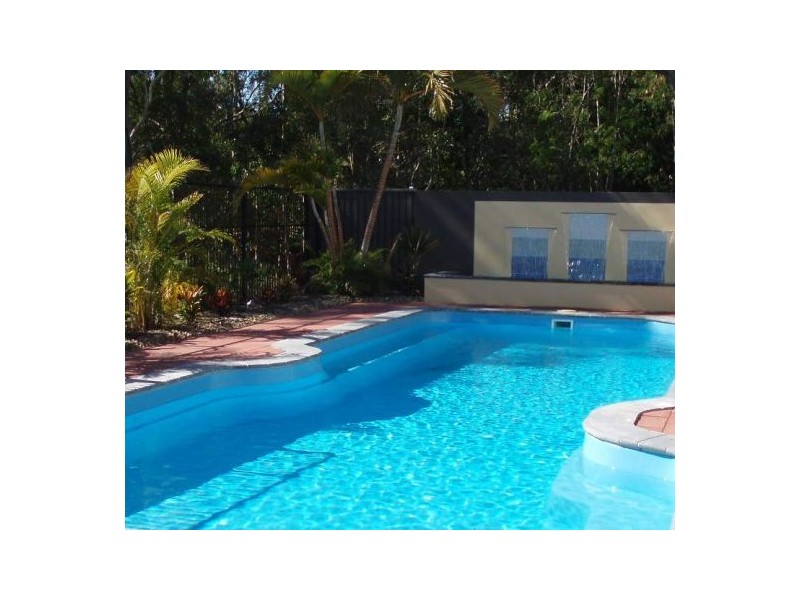 54 & 55 – 136 Pulgul Street, Urangan QLD 4655