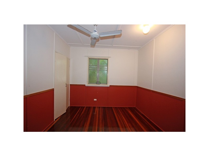 21 Hansen Street, Urangan QLD 4655