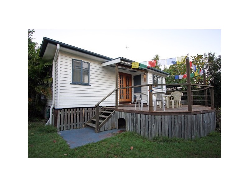 21 Hansen Street, Urangan QLD 4655