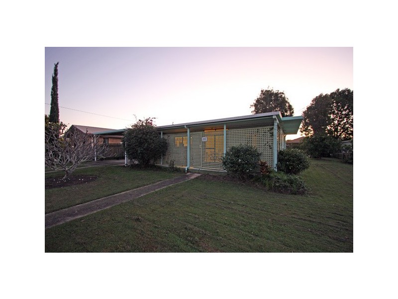 71 Limpus Street, Urangan QLD 4655