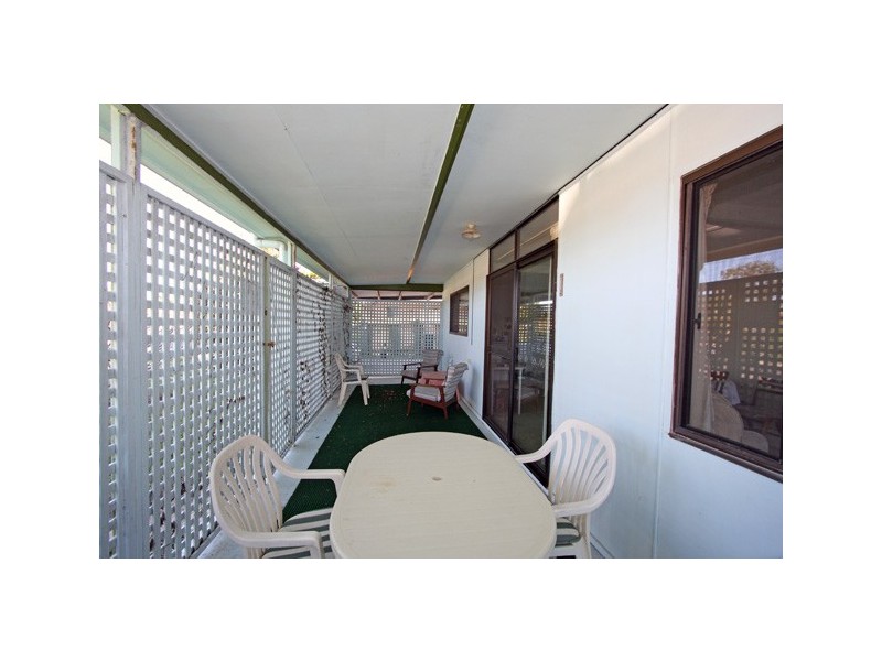 71 Limpus Street, Urangan QLD 4655