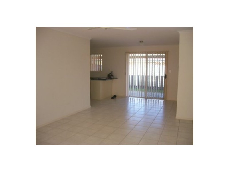 1/110 Bideford Street, Torquay QLD 4655