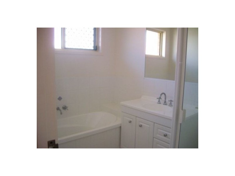 1/110 Bideford Street, Torquay QLD 4655