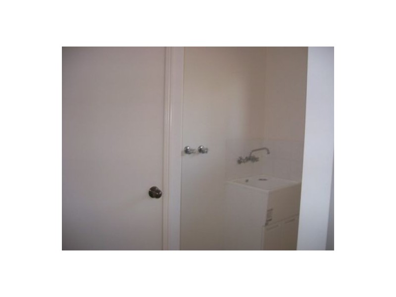 1/110 Bideford Street, Torquay QLD 4655