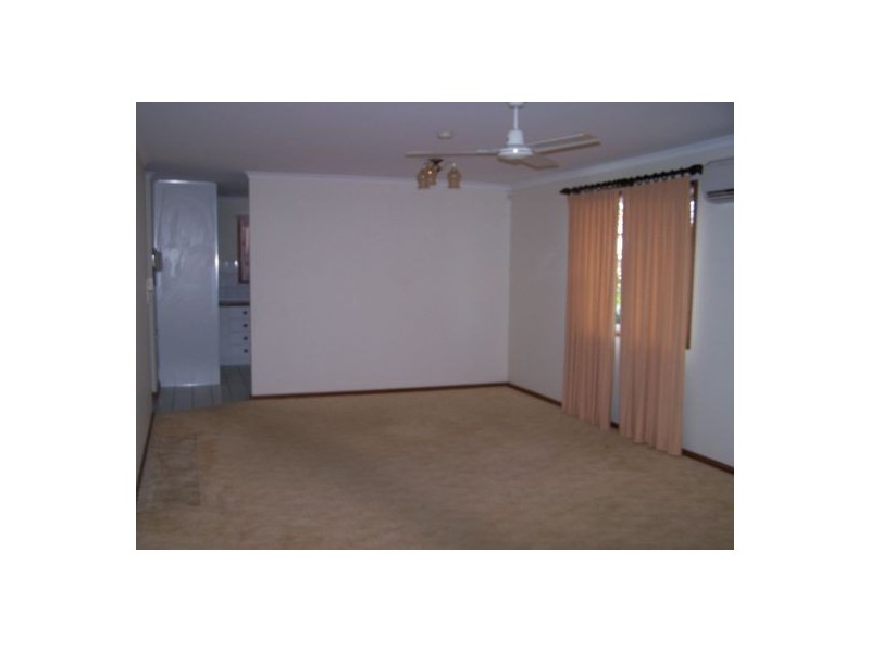 25 Parkway Drive, Scarness QLD 4655