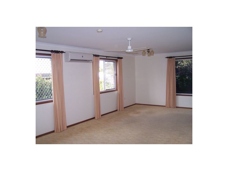 25 Parkway Drive, Scarness QLD 4655