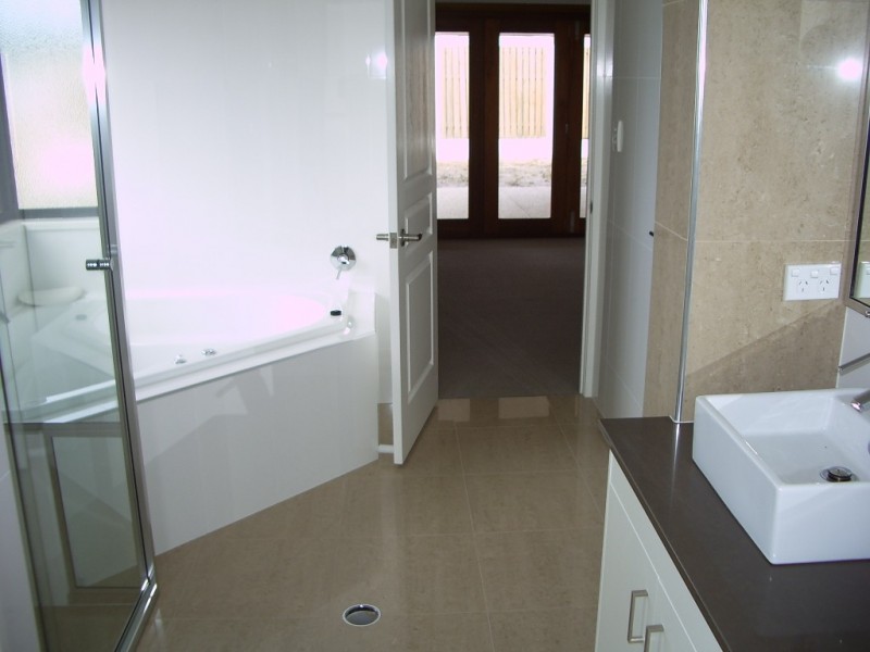 13 Seacrest Avenue, Wondunna QLD 4655