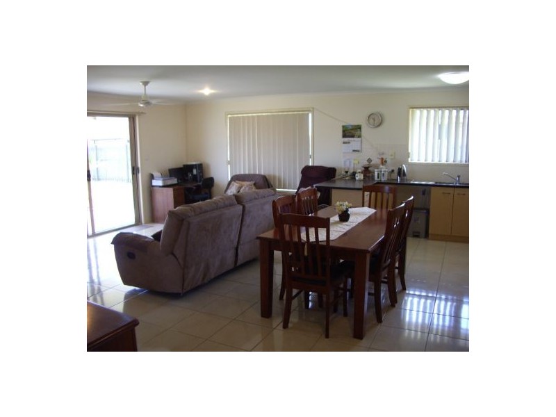 79 Martin Street, Point Vernon QLD 4655