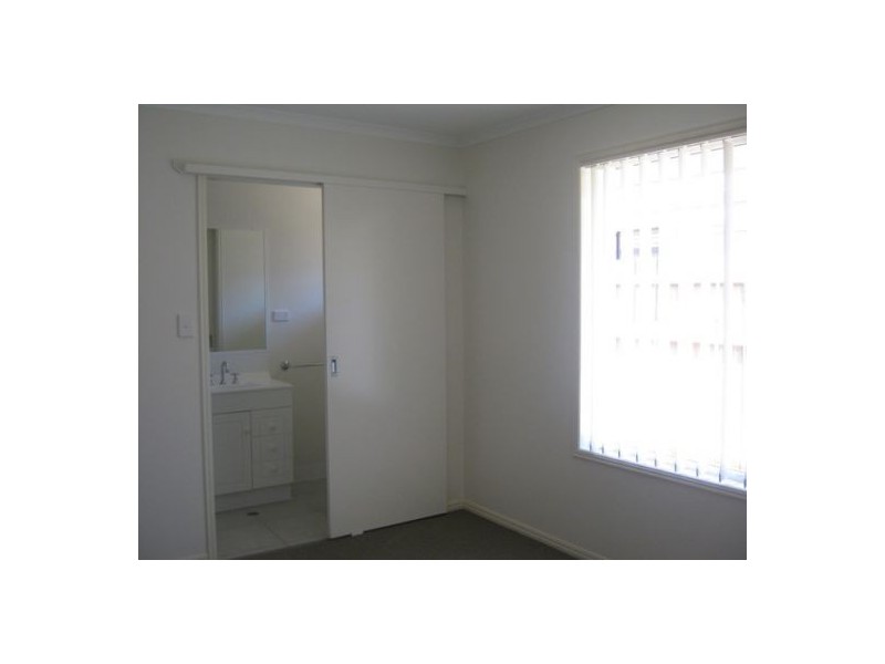 30 Topaz Circuit, Urangan QLD 4655